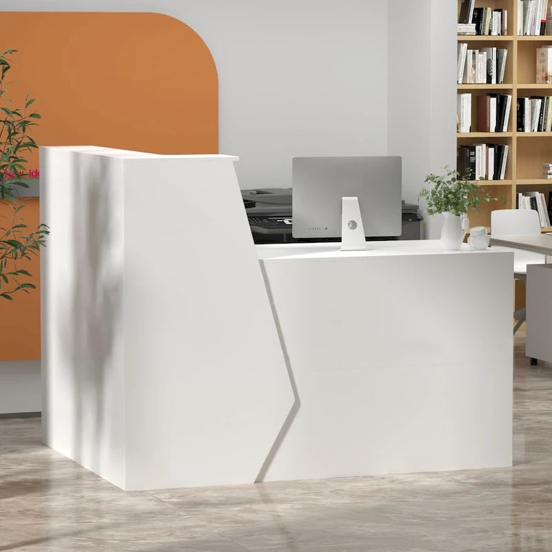 Bureau avec tiroir de réception et une porte