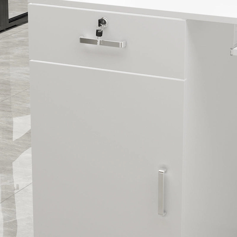 Bureau avec tiroir de réception et une porte